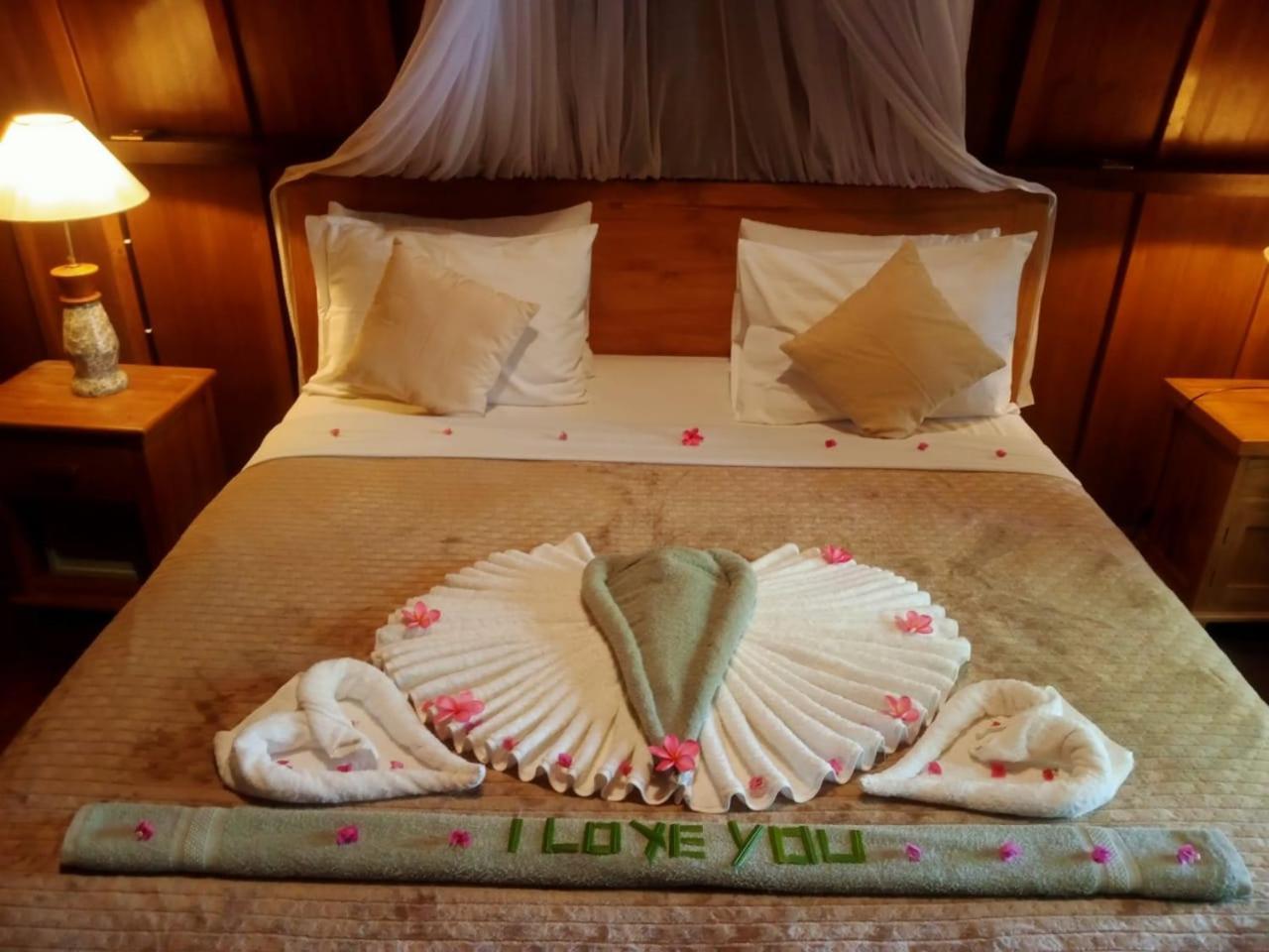 Hakuna Matata Resort Gili Air Bagian luar foto