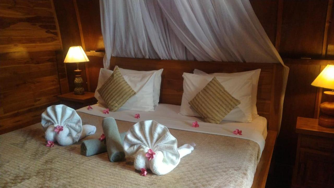 Hakuna Matata Resort Gili Air Bagian luar foto