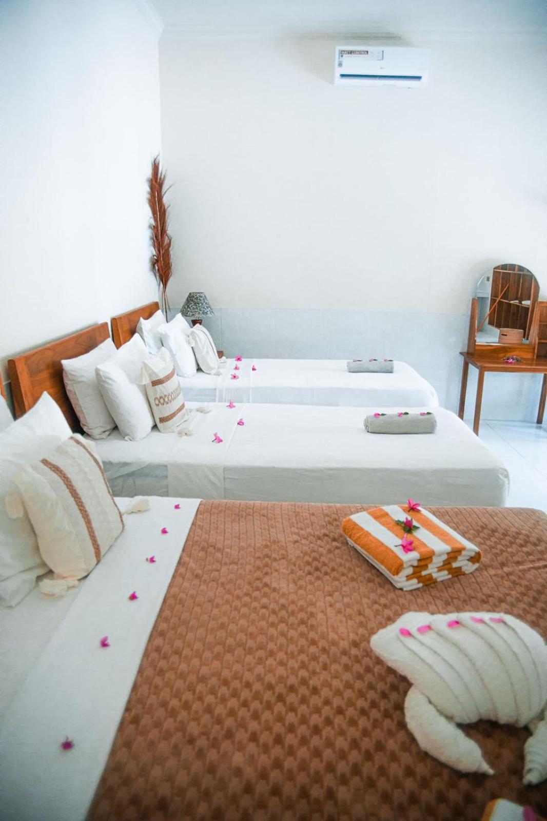 Hakuna Matata Resort Gili Air Bagian luar foto
