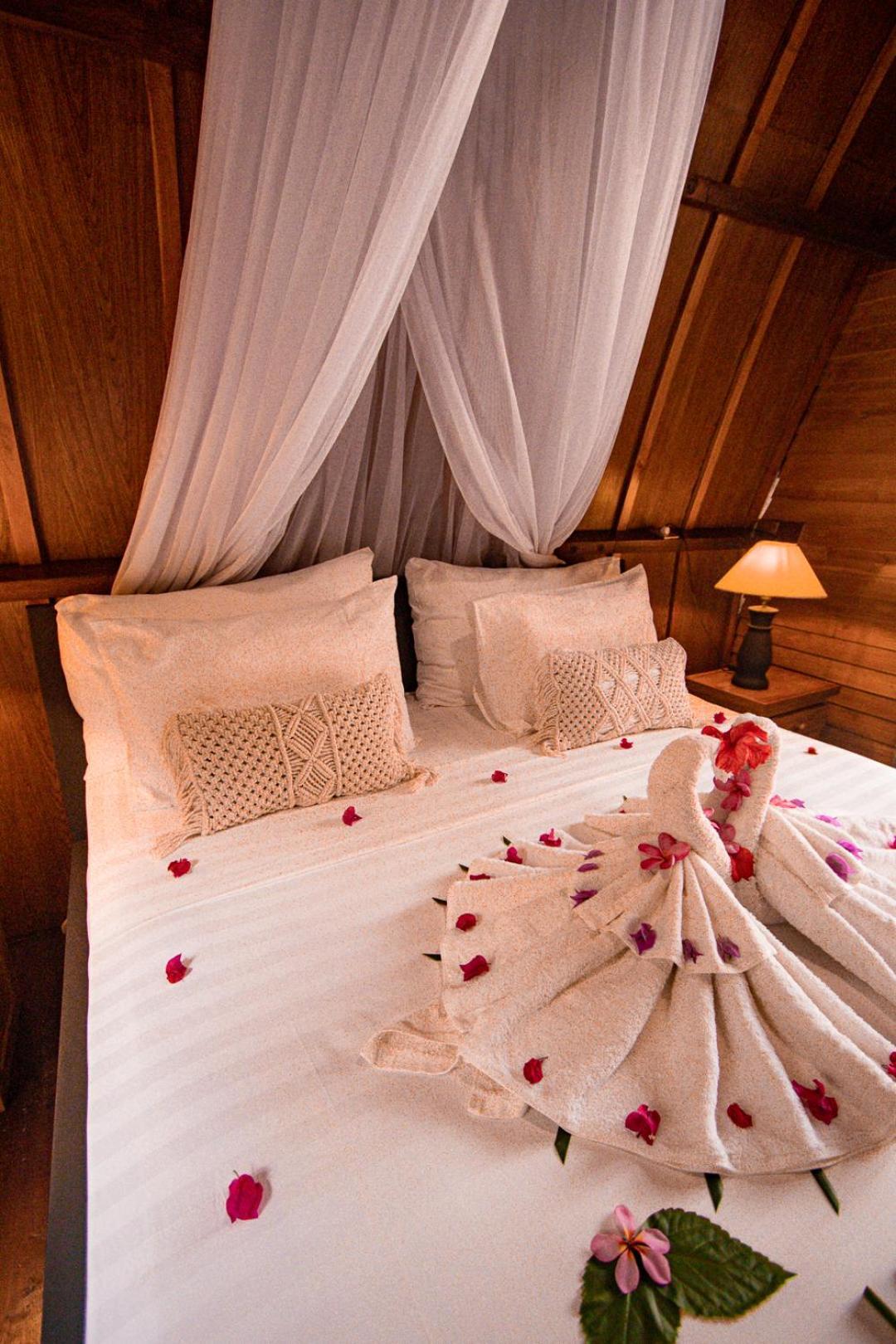 Hakuna Matata Resort Gili Air Bagian luar foto